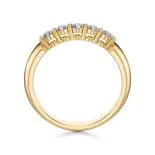 Pierścionek z diamentami